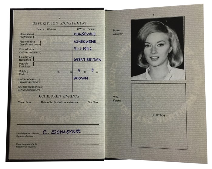 Tatiana Romanova as Caroline Somerset (Photo: Robert Gritten)